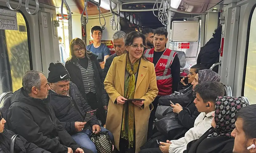 CHP Kayseri il yönetimi tramvayda vatandaşa ne anlattı?
