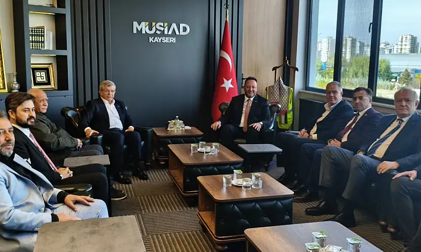 Davutoğlu, Kayseri'de ilk olarak MÜSİAD'ı ziyaret etti! İşte ilk mesajlar