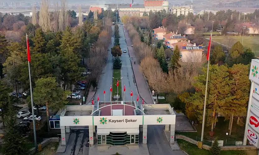 Dev şirketin kredi notunda dikkat çeken gerileme!