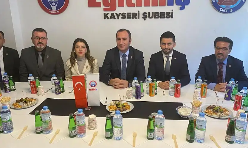 Eğitim İş Genel Başkanı Özbay'dan Kayseri'de sert çıkış!