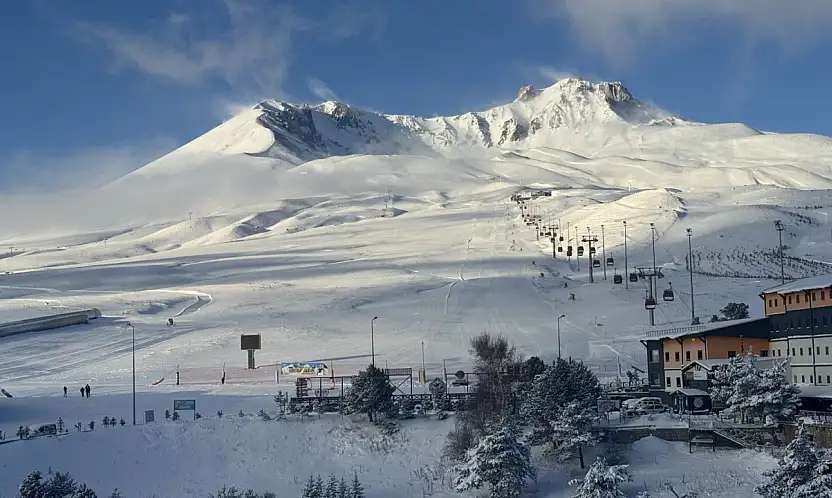 Erciyes bütün rakiplerini geride bıraktı! Zirvede tek başına