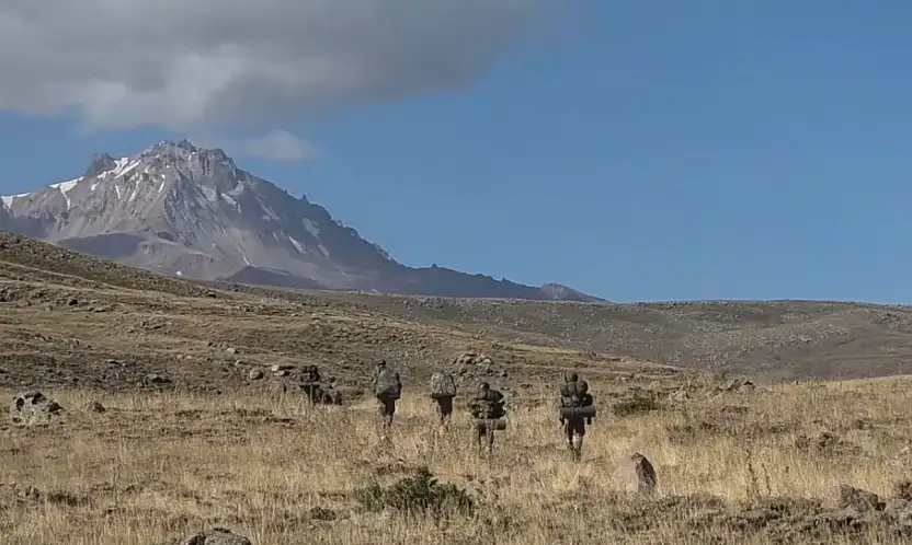 Erciyes'te askeri hareketlilik! Komandolardan taktik intikal…