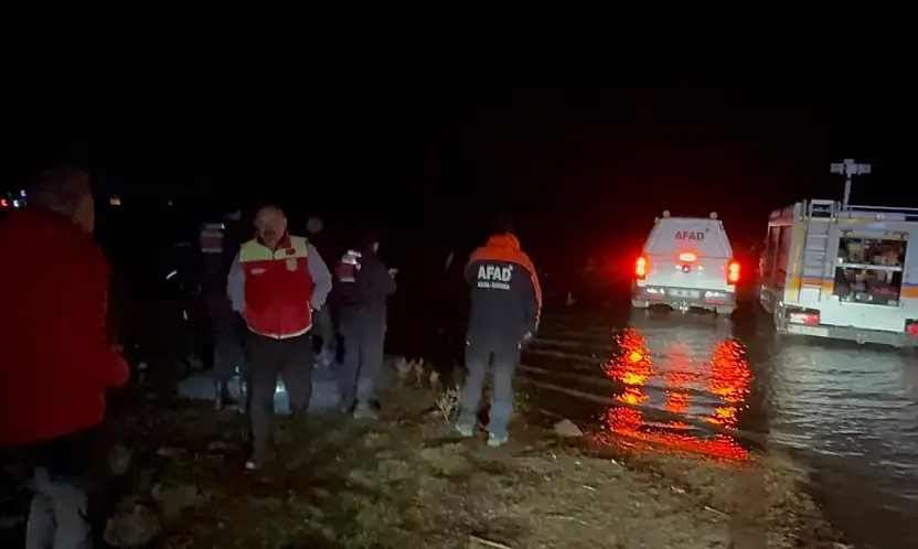 Erciyes'te mahsur kalan 3 genç kurtarıldı!