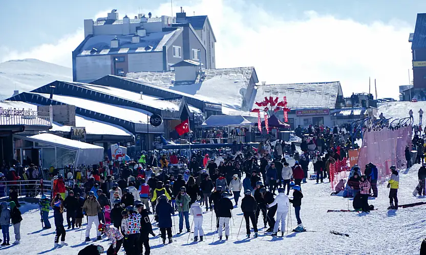 Erciyes'ten rekor başlangıç: 23 günde yarım milyonu aşkın ziyaretçi!