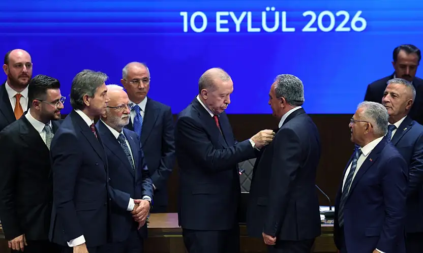 Flaş! İki Belediye Baskanı resmen AK Parti'ye geçti