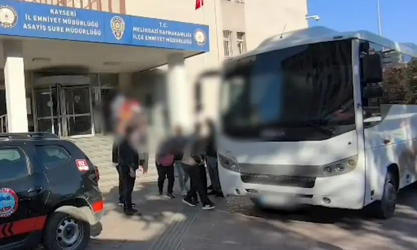 Flaş! Kayseri'de masaj salonlarına fuhuş baskını