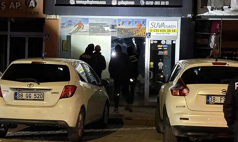 Gece saatlerinde turizm acentesine silahlı saldırı!