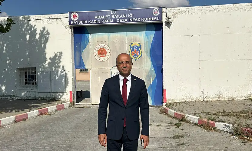 Genç tutuklu belediye başkan yardımcılarını ziyaret etti
