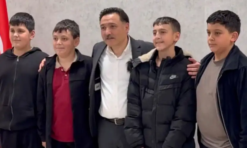 Gençler şaşırttı, Vali Çiçek duygulandı! İşte o sürprizin detayları...