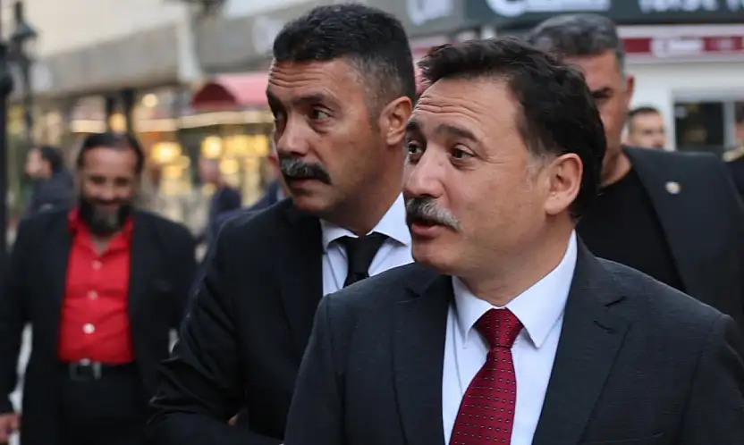 'Gidecek mi, kalacak mı?' diye merak edilirken Kayseri Valisi bakın nereye gitti?