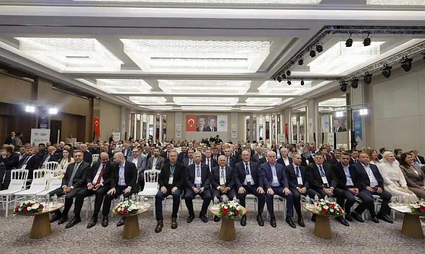 Hafta sonu Kayseri'deydi! Ankara'ya gitti, istifa etti