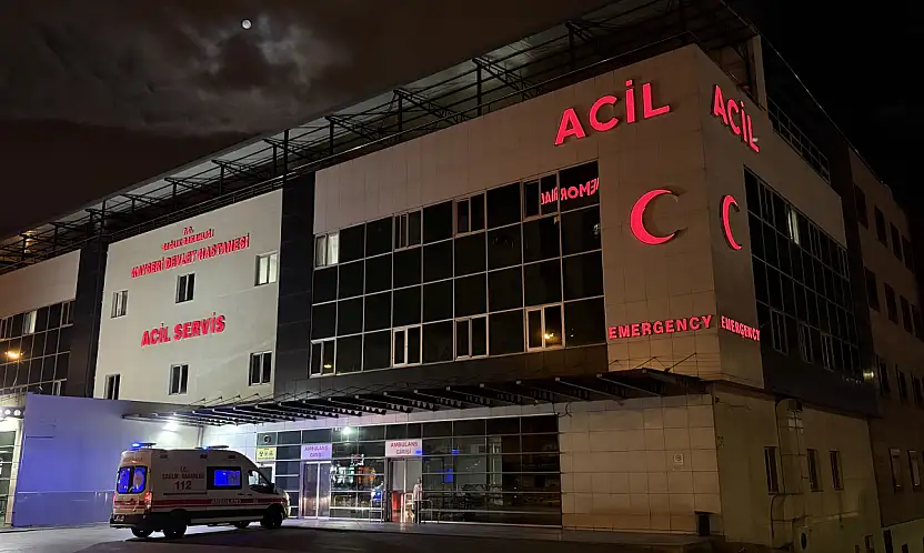 Kayseri alarmda! Sokak ortasında bıçaklı kavga, şüpheli aranıyor
