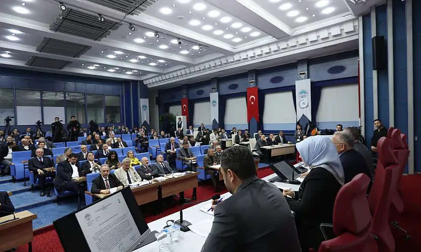 Kayseri Büyükşehir'de CHP CHP'ye karşı