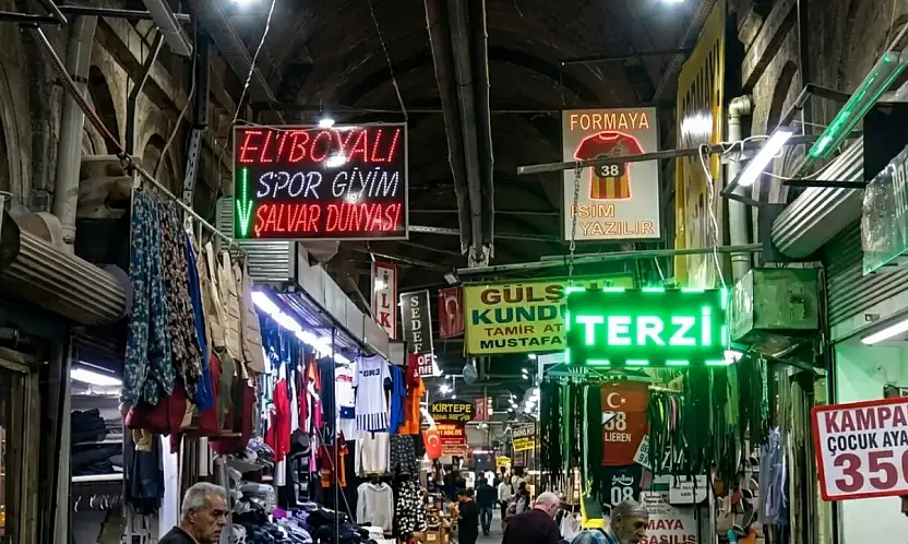 Kayseri'deki 800 yıllık çarşı, lüks AVM'lere karşı