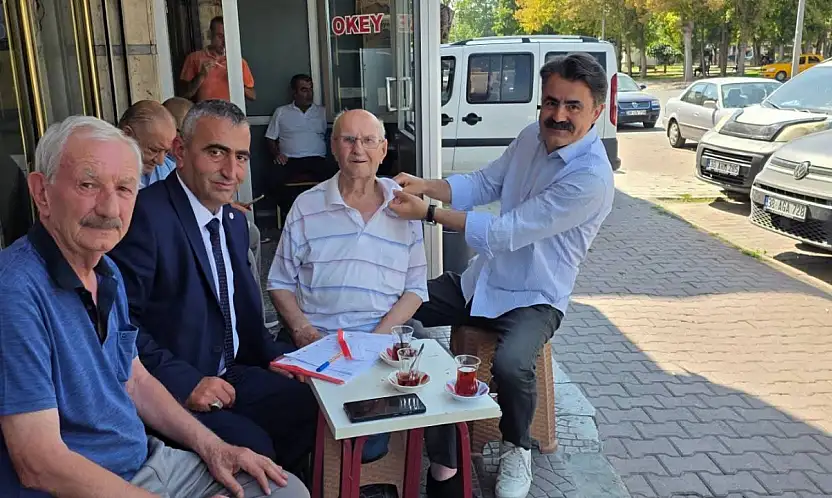 Kayseri'de 99 yaşında CHP'den istifa edip, Yeni Parti'ye katıldı