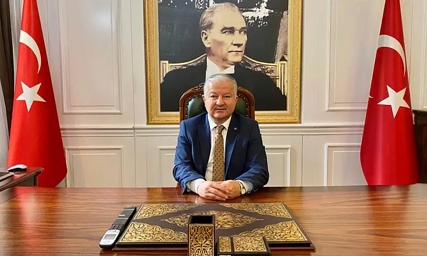 Kayseri'de ilçenin anahtarı verilen ve fahri hemşehri ilan edilen Kaymakam Vali oldu