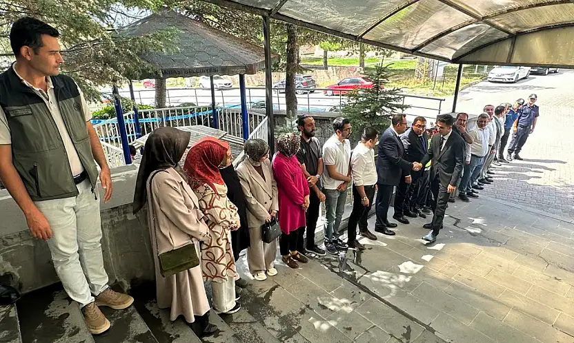Kayseri'de artık Bayram var! Yeni Kaymakamı böyle karşıladılar