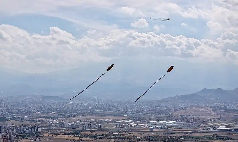 Kayseri'de binlerce kişi oraya akın etti! Herkes gökyüzüne baktı