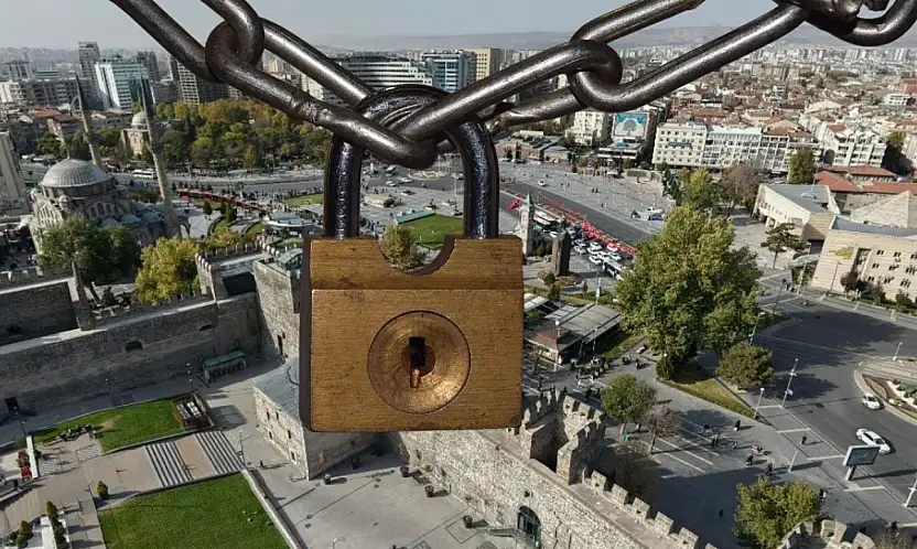 Kayseri'de bir bir kapandılar! 18 tanesi kapısına kilit vurdu