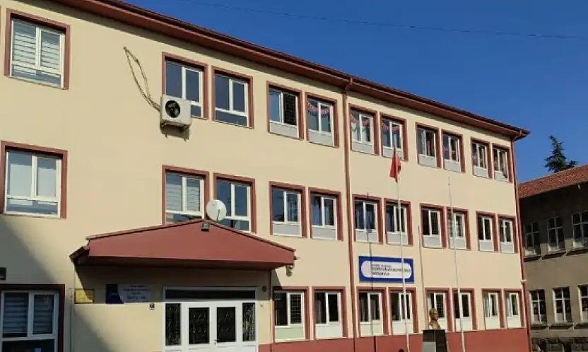 Kayseri'de bir öğretmen daha hayatını kaybetti