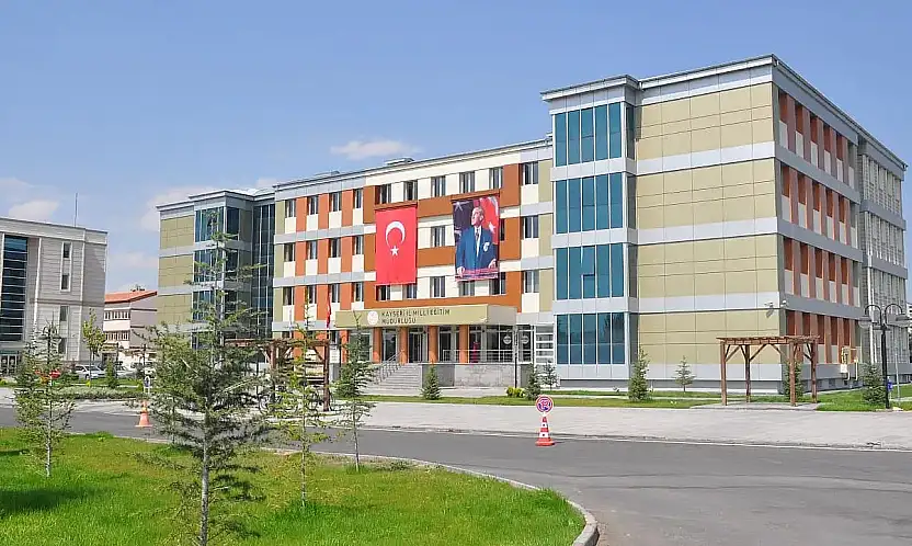 Kayseri'de çok konuşulacak iddia: Bazı okullarda derslere veliler giriyor!