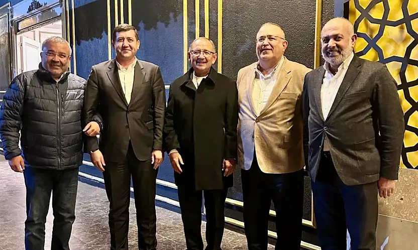 Kayseri'de dev isimlerin kritik buluşması! Şehrin geleceği masaya yatırıldı