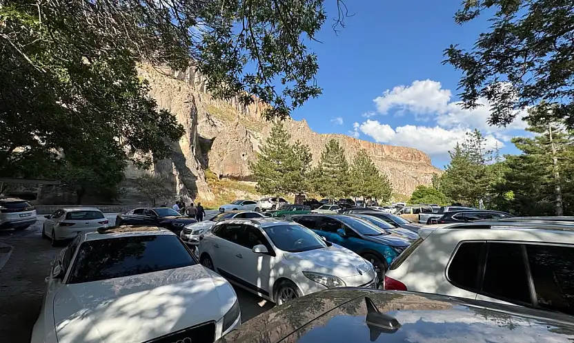 Kayseri'de hafta sonu vatandaş akın etti! Otoparklar doldu taştı