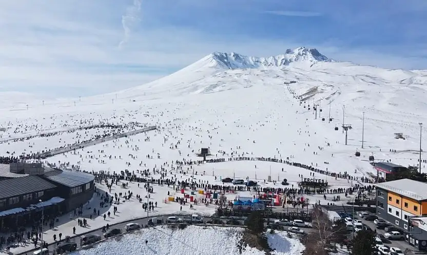 Kayseri'de kapanan yollar tek tek açıldı