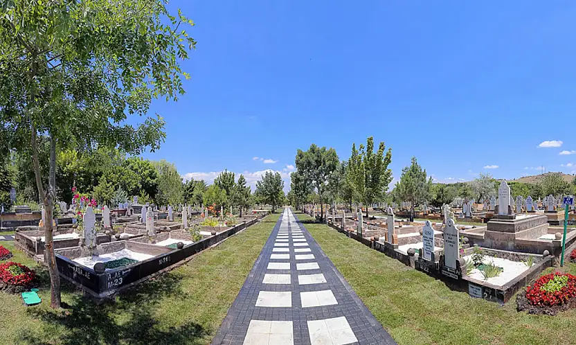 Kayseri'de Meclis'ten geçti! 200 bin ila 800 bin lira arasında mezarlık ücreti