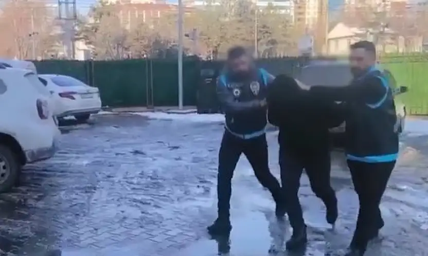 Kayseri'de okul önünde hayasızca hareket eden sürücü yakalandı