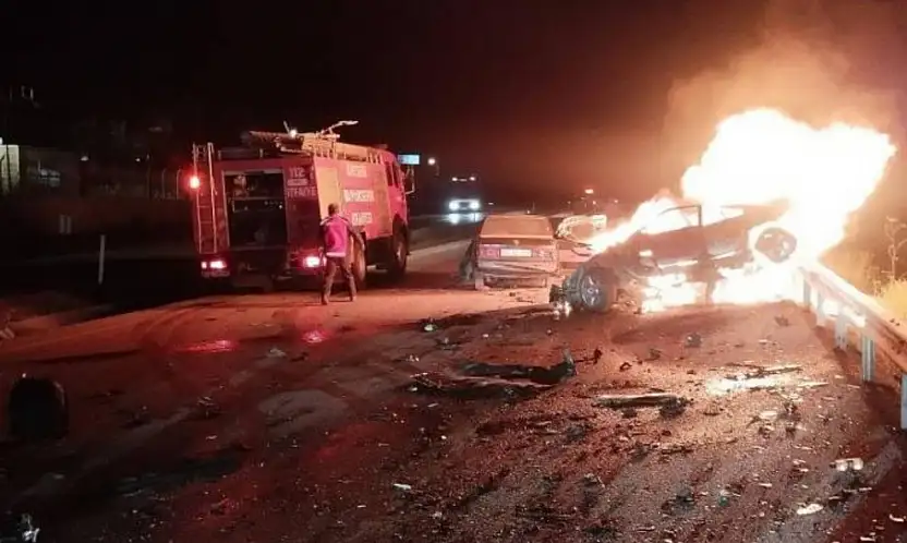 Kayseri'de otomobil kaza sonrası alev aldı: 1 ölü 5 yaralı!