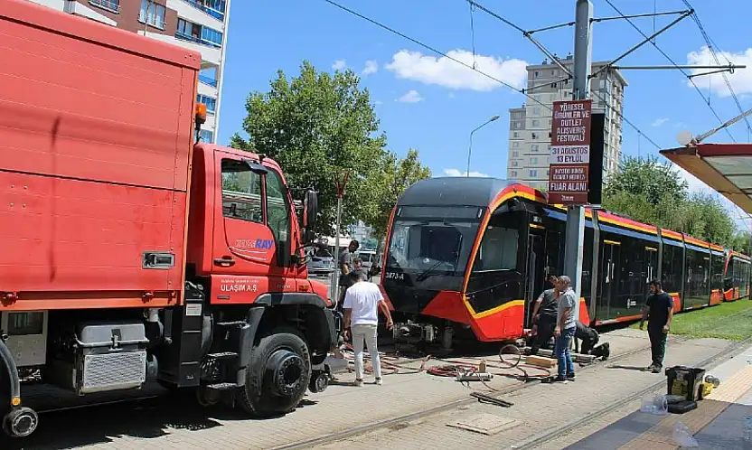 Kayseri'de tramvayın çarptığı genç kadından acı haber geldi