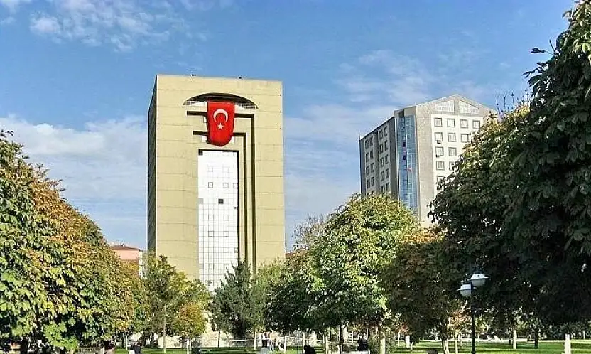 Kayseri Defterdarlığı çalışanı silahla kendini vurdu, yoğun bakımda