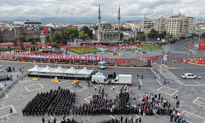 Kayseri'deki 30 Ağustos Zafer Bayramı törenlerinde bir ilk yaşandı