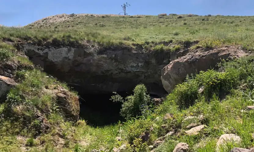 Kayseri'deki tepenin altından şehir çıktı! Tümünü kaplıyor