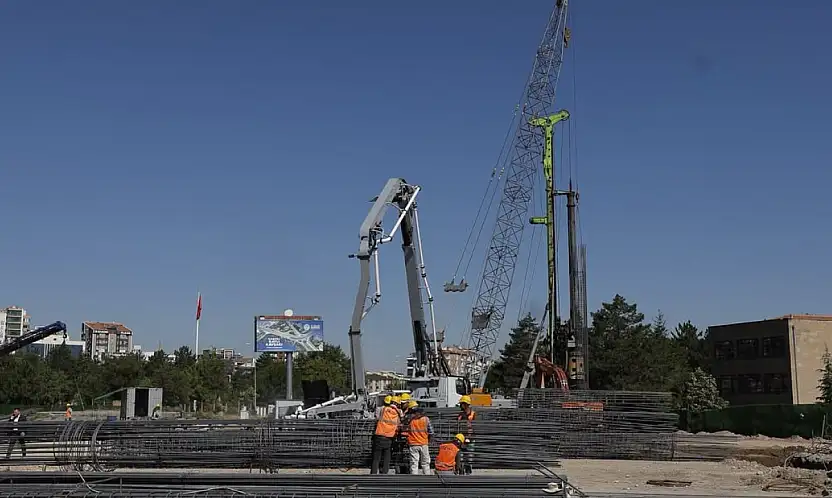 Kayseri'nin en önemli projesi Kartal Kavşağı'nda işçiler iş bıraktı!
