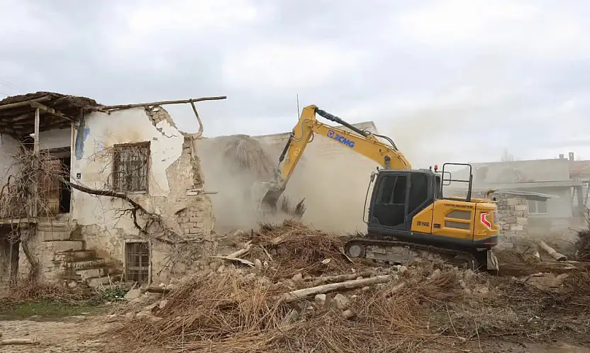 Kayseri'nin sessiz tehlikesi! Bir mahallede daha yıkım başladı