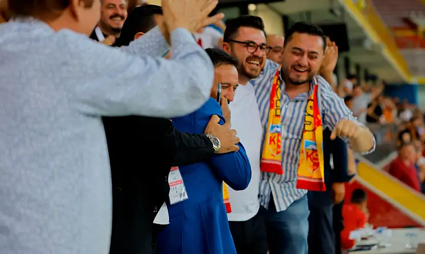 Kayseri protokolü sevinçten dört köşe oldu