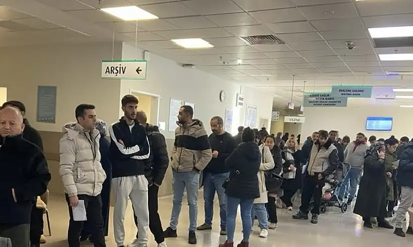 Kayseri Şehir Hastanesi'nde yaşanan yoğunluk isyan ettirdi