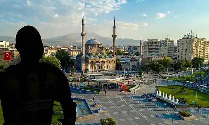 Kayseri'ye damgası vuran isme bahis şoku!