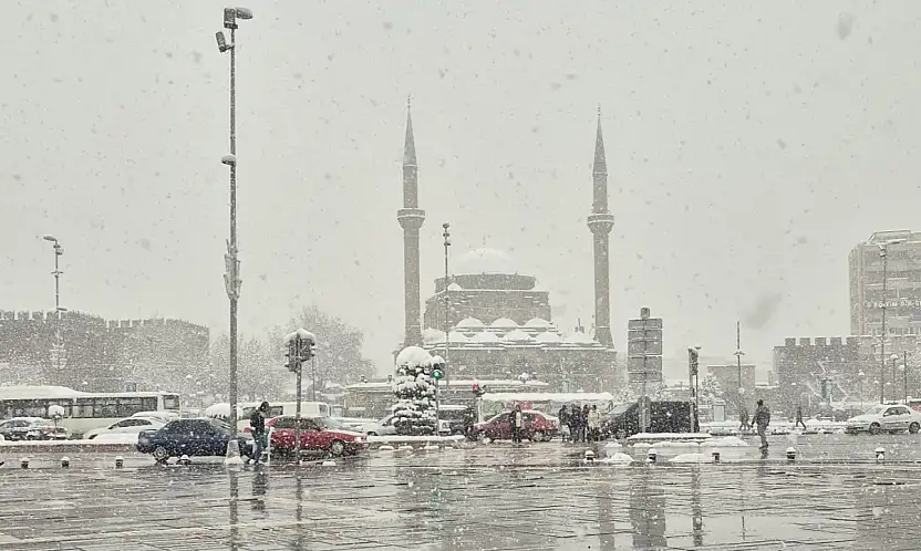 Kayseri'ye kar geri dönecek mi? Meteoroloji verileri paylaştı