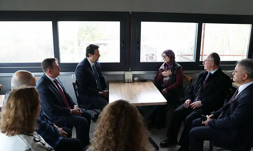 Kayserili Genel Başkandan tutuklu o isme ve ailesine dikkat çeken ziyaret