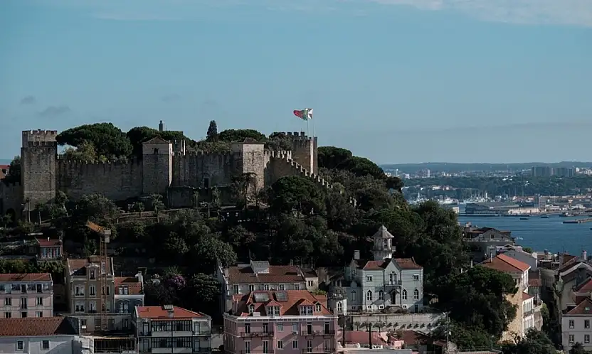 Kayserili iş adamının torunu Portekiz'de Lizistanbul açtı!