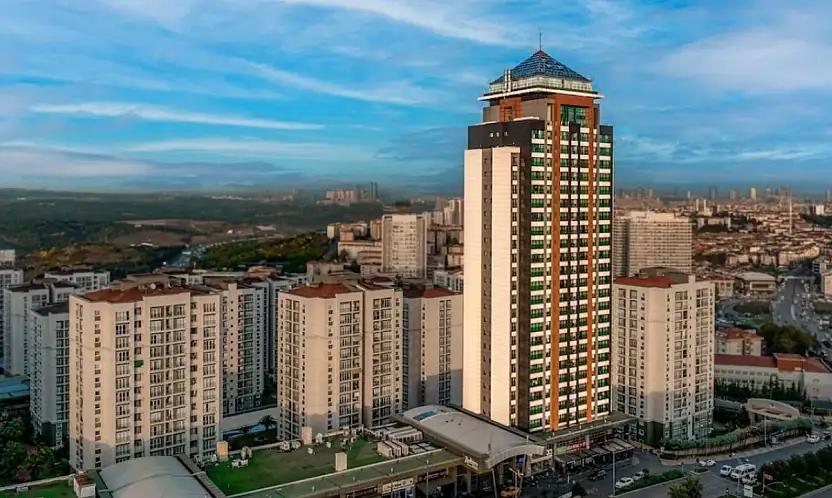 Kayserili iş insanı 26 katlı lüks otelini satışa çıkardı!