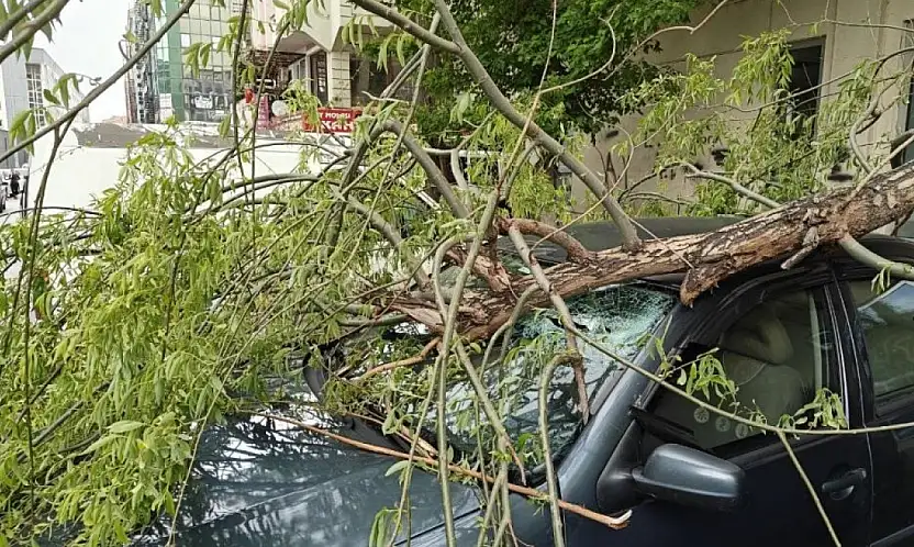 Kayserililer dikkat! Saatler içinde kuvvetli rüzgar ve fırtına başlıyor