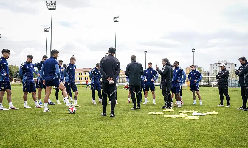 Kayserispor'da milyonluk hamle! 9 futbolcuyla ilgili yeni gelişme