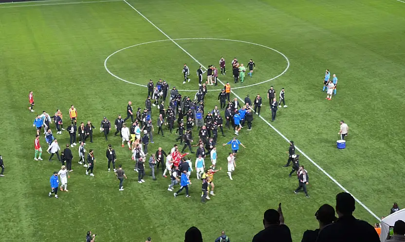 Kayserispor'da 3-2'lik zaferin ardından ortalık karıştı!