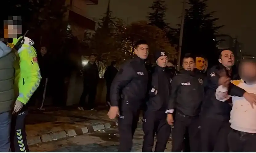 Kaza yapıp polisleri tehdit eden otomobil sürücüsü yasal sınırın 4,5 katı alkollü çıktı!