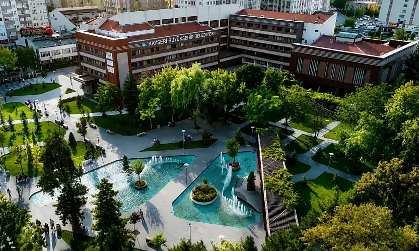Kılıçdaroğlu'nun Kayseri'ye atadığı isim Büyükşehir Belediyesinde görüldü