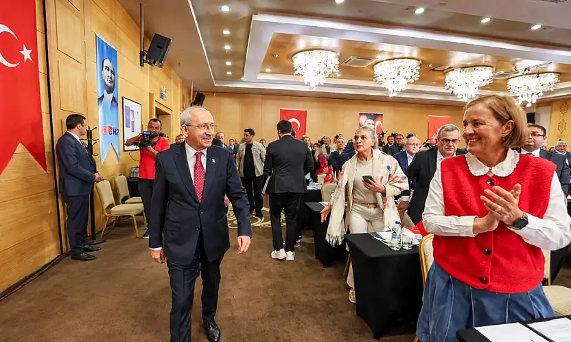 Kılıçdaroğlu'nun toplantısına Kayseri 'den sadece o isim katıldı